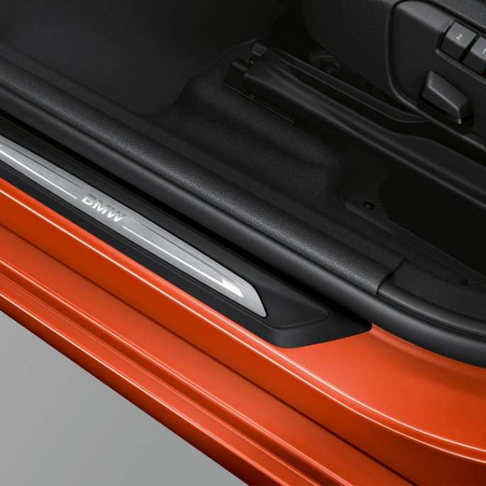 Indstigningslister BMW 2-serie Active Tourer Sport Line Indstigningslister BMW 2-serie Active Tourer Sport Line 220i F45 2018 Sunset Orange Metallic