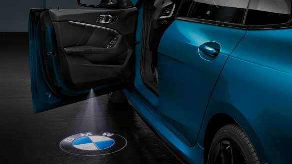 BMW LED dørprojektører BMW 2-serie Gran Coupé BMW LED dørprojektører BMW 2-serie Gran Coupé Snapper Rocks Blue metallic F44 udvendigt udstyr