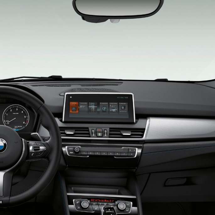 Cockpit BMW 2-serie Gran Tourer Advantage Cockpit BMW 2-serie Gran Tourer 218i Advantage F46 2018 kabine