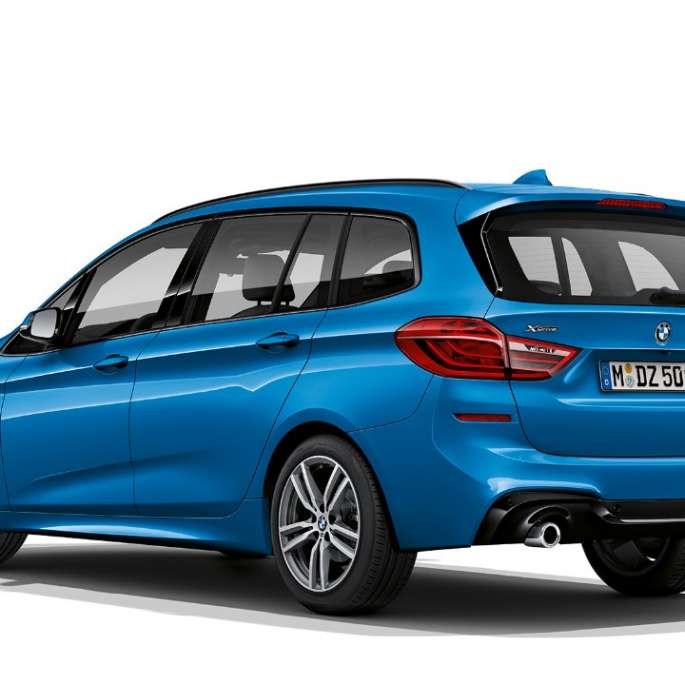 BMW 2-serie Gran Tourer M Sport set bagfra let drejet BMW 2-serie Gran Tourer 220d xDrive M Sport F46 Facelift 2018 Estoril Blue metallic set bagfra let drejet