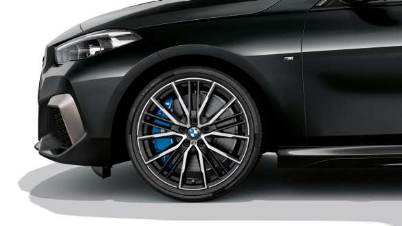 M sportsbremser BMW M235i xDrive Gran Coupé F44 M sportsbremser BMW M235i xDrive Gran Coupé F44 Black Sapphire metallic