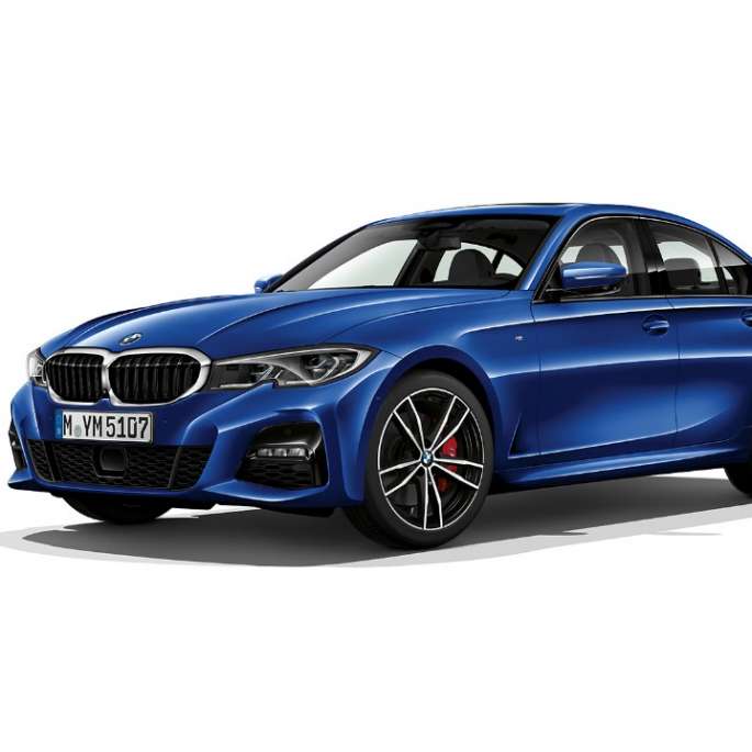 BMW 3-serie Sedan, Model M Sport. BMW 3-serie Sedan i profil, parkeret, Model M Sport.
