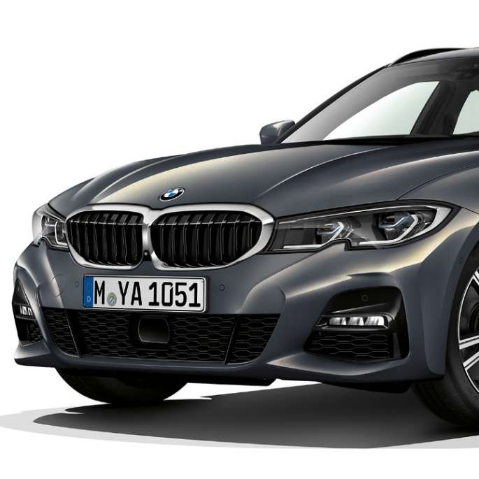Model M Sport set forfra let drejet BMW 3-serie Touring, Model M Sport set forfra let drejet