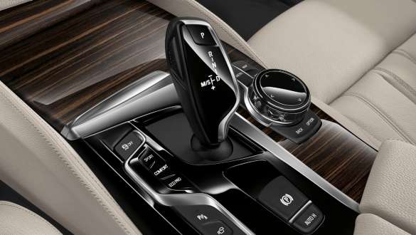 Betjeningselementer interiør BMW 5-serie Sedan G30 Betjeningselementer i sort højglans BMW 5-serie Sedan G30 Facelift 2020 interiør