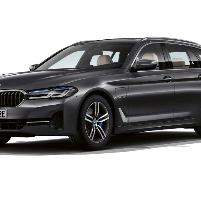 BMW 5-serie Touring 530i G31 standardkonfiguration front BMW 5-serie Touring 530i G31 2020 standardkonfiguration i Sophisto Grey set forfra let drejet