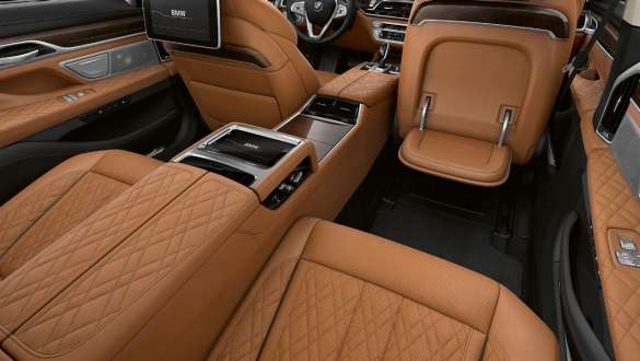 BMW 7-serie Sedan Executive Lounge BMW 7-serie Sedan Executive Lounge: Bagsædeområde med ultimativ komfort