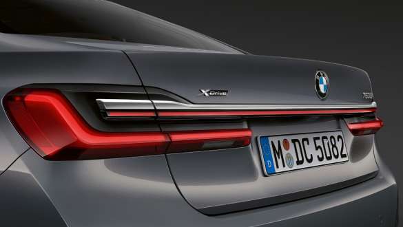 BMW 7-serie Sedan, baglygter BMW 7-serie Sedan: Nærbillede af baglygte med lysbånd