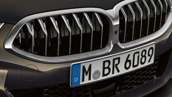 BMW M850i xDrive Dravit Grey Metallic, front med Active Air Stream-nyre. BMW M850i xDrive Dravit Grey Metallic, front med Active Air Stream-nyre.