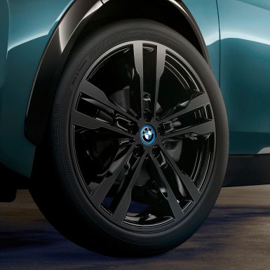 BMW i3 2018 letmetalfælg BMW i3 I01 2018 Jucaro Beige med detaljer i Frozen Grey metallic nærbillede letmetalfælge fælg