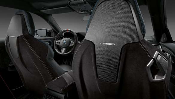 M Performance ryglæn Alcantara/åbenporet kulfiber BMW 2-serie Coupé G42 2021 M Performance ryglæn Alcantara/åbenporet kulfiber BMW 2-serie Coupé G42 2021