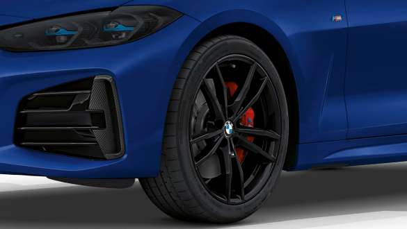18" M letmetalfælge med dobbelteger BMW M440i xDrive Cabriolet G23 2020 18" M letmetalfælge med dobbelteger 848 M Bicolor Jetblack BMW M440i xDrive Cabriolet G23 2020 nærbillede