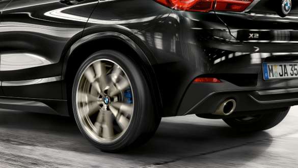 BMW xDrive BMW X2 M35i (F39) BMW xDrive BMW X2 M35i (F39) Sapphire Black metallic nærbillede hæk
