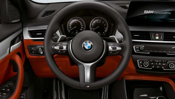 Cockpit BMW X2 M35i (F39) Cockpit med aktiv hastighedsregulering med stop&go-funktion BMW X2 M35i (F39) kabine