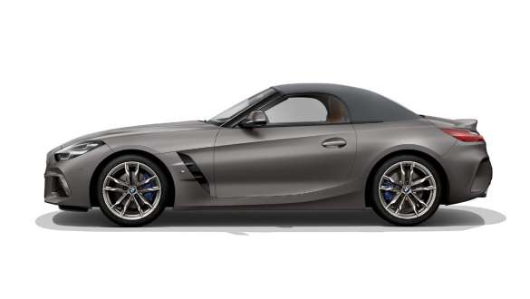 BMW Z4 M40i med lukket kaleche G29 M aerodynamikpakke BMW Z4 M40i G29 2019 BMW Individual Frozen Grey Metallic set fra siden