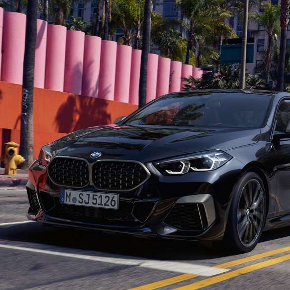 Udvendigt design BMW M235i xDrive Gran Coupé Udvendigt design BMW M235i xDrive Gran Coupé 2020 Black Sapphire metallic F44 set forfra