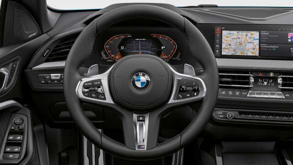 M sportsstyretøj BMW M235i xDrive Gran Coupé M sportsstyretøj BMW M235i xDrive Gran Coupé F44 cockpit