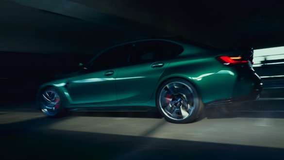 M specifik undervogn BMW M3 Sedan G80 2020 BMW M3 Sedan G80 2020 Isle of Man grøn M specifik undervogn set fra siden