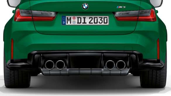 Rørhaler i krom BMW M3 Sedan G80 2020 BMW M3 Sedan G80 2020 Isle of Man grøn rørhaler i krom set bagfra