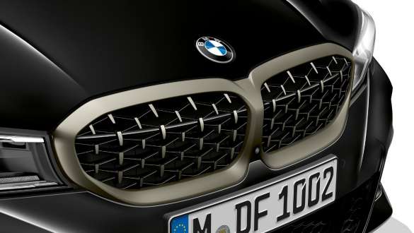 M aerodynamikpakke BMW M340i xDrive Sedan G20 2020 BMW M340i xDrive Sedan G20 2020 Sapphire Black metallic M aerodynamikpakke nærbillede af fronten