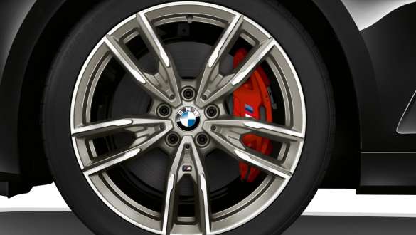 BMW M340i xDrive Sedan G20 2020 M sportsbremser nærbillede af hjul M sportsbremser BMW M340i xDrive Sedan G20 2020