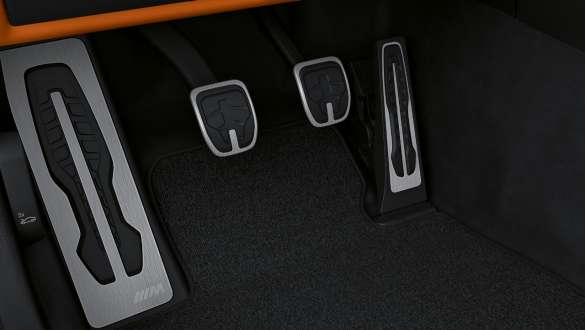 Integreret M specifikt bremsesystem BMW M3 Sedan G80 2020 BMW M3 Sedan G80 2020 integreret M specifikt bremsesystem pedaler cockpit