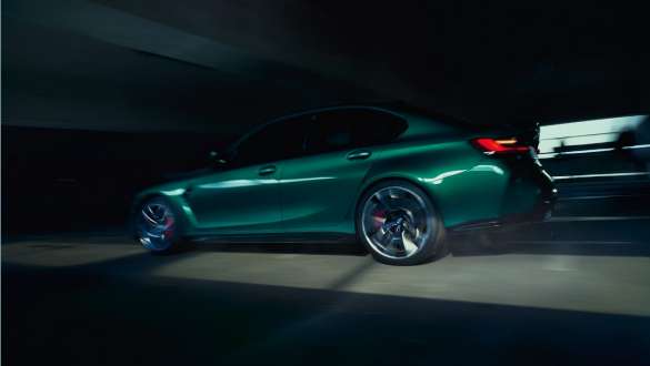 M specifik undervogn BMW M3 Sedan G80 2020 BMW M3 Sedan G80 2020 Isle of Man grøn M specifik undervogn set fra siden