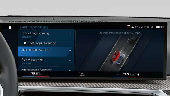 Driving Assistant Professional BMW 3-serie Sedan M G80 G20 BMW 3-serie Sedan M G80 G20 Driving Assistant Professional kontroldisplay kabine