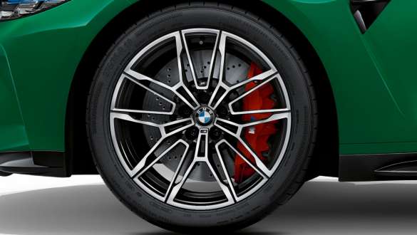 19"/20" M smedefælge 825 M Bicolor sort BMW M3 Sedan G80 2020 BMW M3 Sedan G80 2020 19"/20" M smedefælge 825 M Bicolor sort nærbillede af hjul