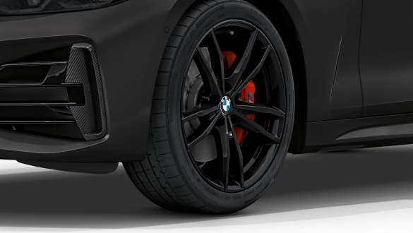 18" M letmetalfælge med dobbelteger BMW M440i xDrive Cabriolet G23 2020 18" M letmetalfælge med dobbelteger 848 M Bicolor Jetblack BMW M440i xDrive Cabriolet G23 2020 nærbillede