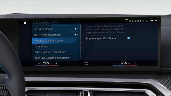Telefoni med trådløs opladning BMW M4 Cabriolet G83 G23 BMW M4 Cabriolet G83 G23 Telefoni med trådløs opladning