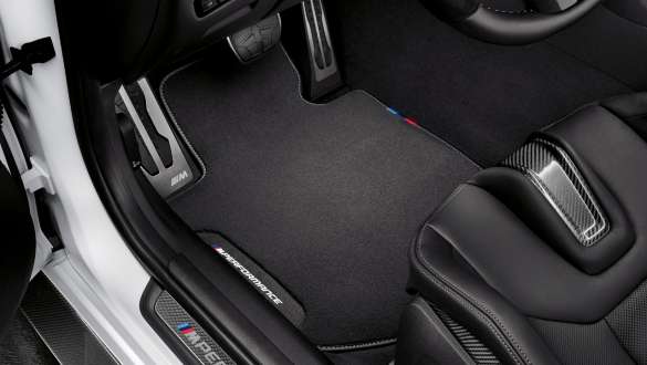 M Performance måtter BMW M4 Coupé G82 2020 BMW M4 Coupé G82 2020 M Performance måtter kabine nærbillede