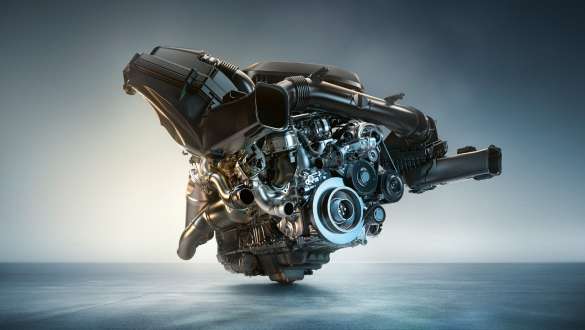 6-cylindret BMW M TwinPower Turbo-benzinrækkemotor BMW M4 Coupé G82 2020 BMW M4 Coupé G82 2020 6-cylindret BMW M TwinPower Turbo-benzinrækkemotor nærbillede