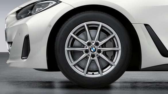 18" BMW støbehjul med dobbelteger 853 i Gunmetal Grey BMW M440i xDrive Gran Coupé G26 2021 18" BMW støbehjul med dobbelteger 853 i Gunmetal Grey BMW M440i xDrive Gran Coupé G26 2021