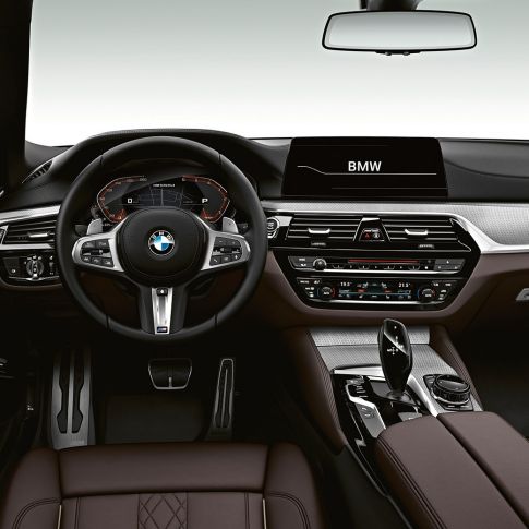 Cockpit BMW M550d xDrive Touring Cockpit BMW M550d xDrive Touring G31 interiør