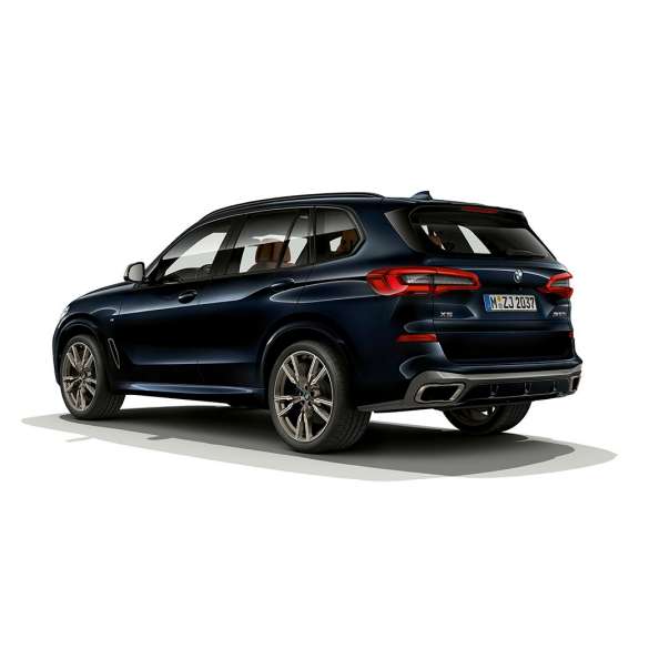 BMW X5 M50d med 6-cylindret M TwinPower Turbo-dieselmotor BMW X5 M50d med 6-cylindret M TwinPower Turbo- dieselmotor G05 Carbon Black Metallic set bagfra