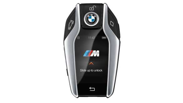 BMW X6 M modellen med BMW Display Key BMW Display Key BMW X6 M model F96 2020 G06
