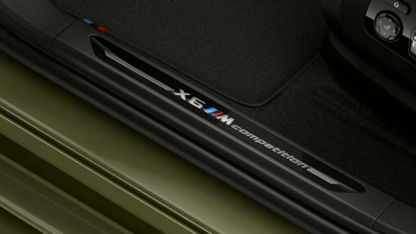 Indstigningslister med "X6 M Competition"-logo i BMW X6 M Competition Indstigningslister med "X6 M Competition"-logo BMW X6 Competition F96 2020 eksteriør