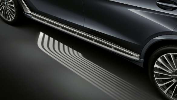 BMW X7 M med Welcome Light Carpet G07 2019 BMW X7 M med Welcome Light Carpet G07 2019