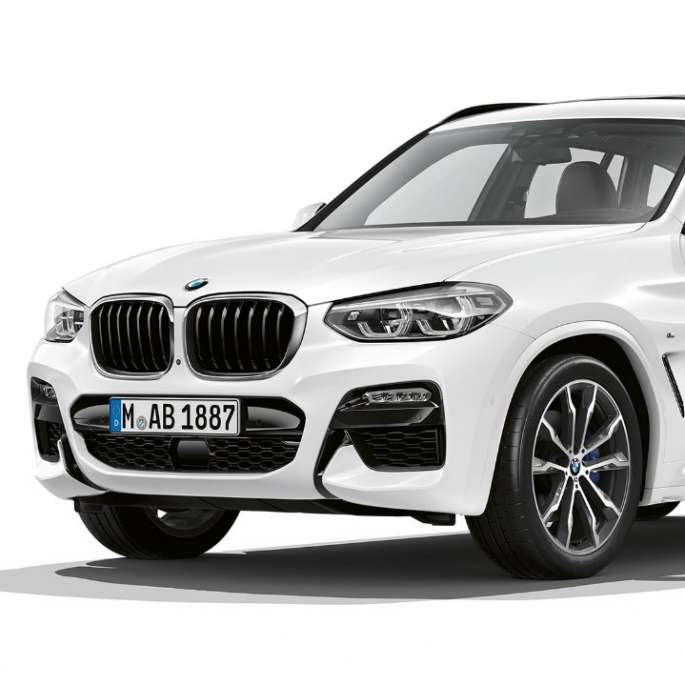BMW X3 M40i, Model M Sport, trekvartbillede forfra BMW X3 M40i, Model M Sport, trekvartbillede forfra