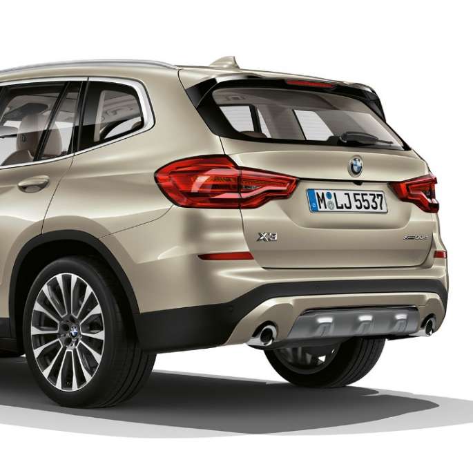 BMW X3 M40i, Model Luxury Line, trekvartbillede bagfra BMW X3 M40i, Model Luxury Line, trekvartbillede bagfra