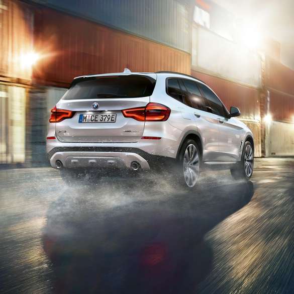 BMW X3 M40i, set bagfra, med emblem BMW X3 M40i, set bagfra, med emblem