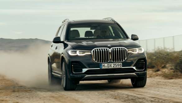 Executive Drive Pro: BMW X7 kører offroad BMW X7 kører offroad
