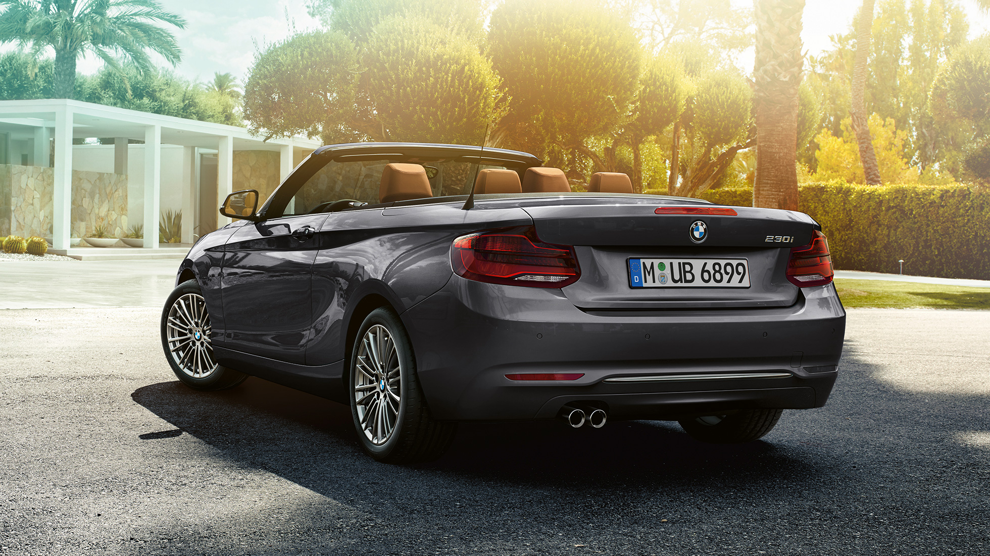 BMW 2-serie Cabriolet, set bagfra let drejet BMW 2-serie Cabriolet, set bagfra let drejet
