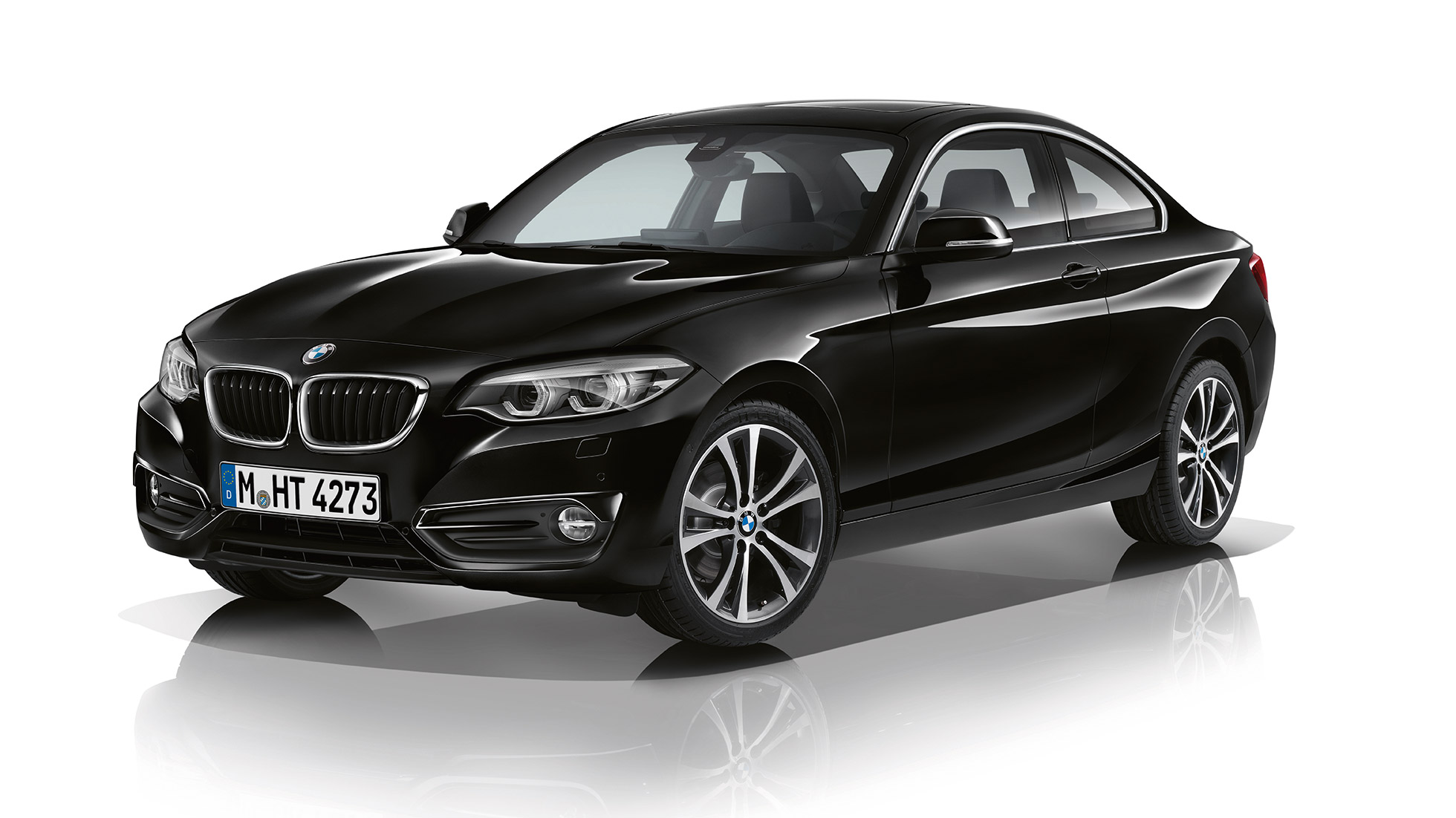 BMW 2-serie Coupé, Model Sport Line, set forfra let drejet BMW 2-serie Coupé, Model Sport Line, set forfra let drejet
