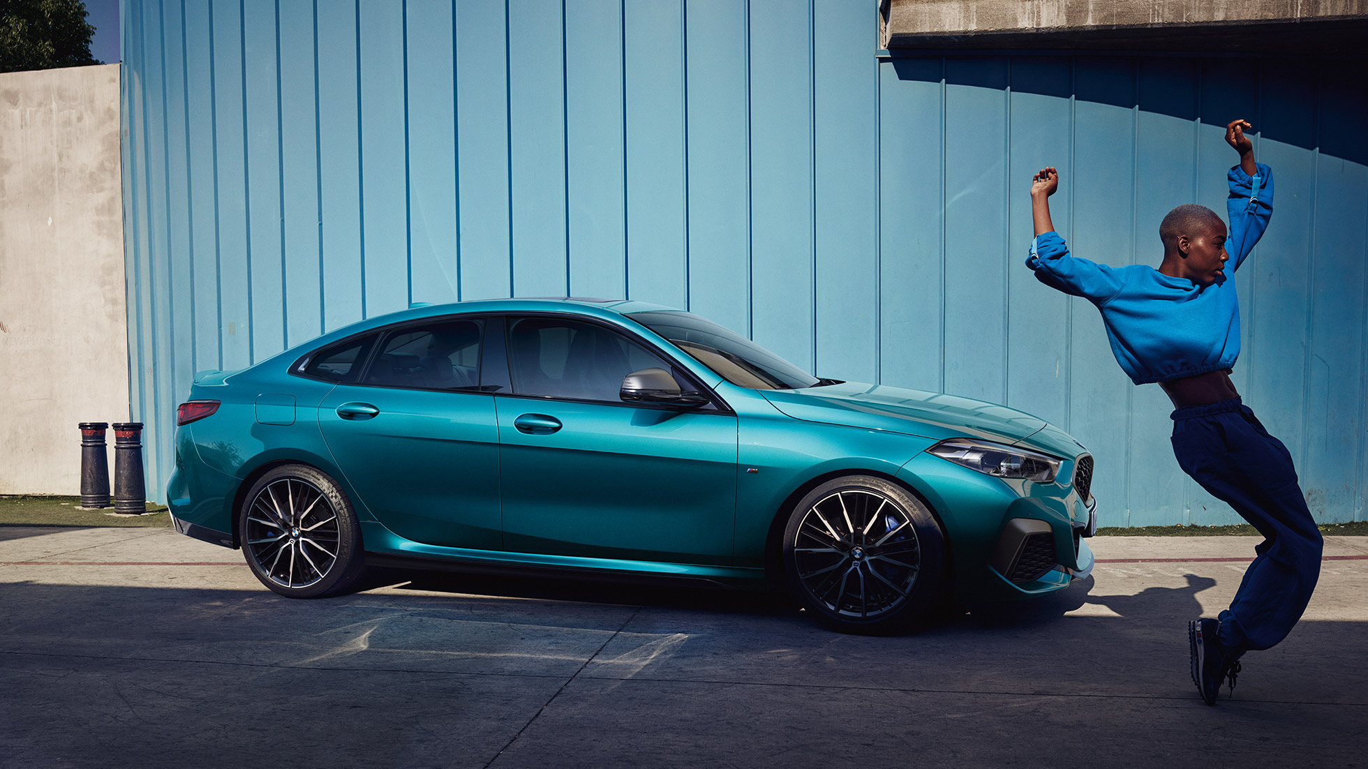 Coupé-silhuet BMW 2-serie Gran Coupé Coupé-silhuet BMW 2-serie Gran Coupé Snapper Rocks Blue metallic F44 2020 set fra siden