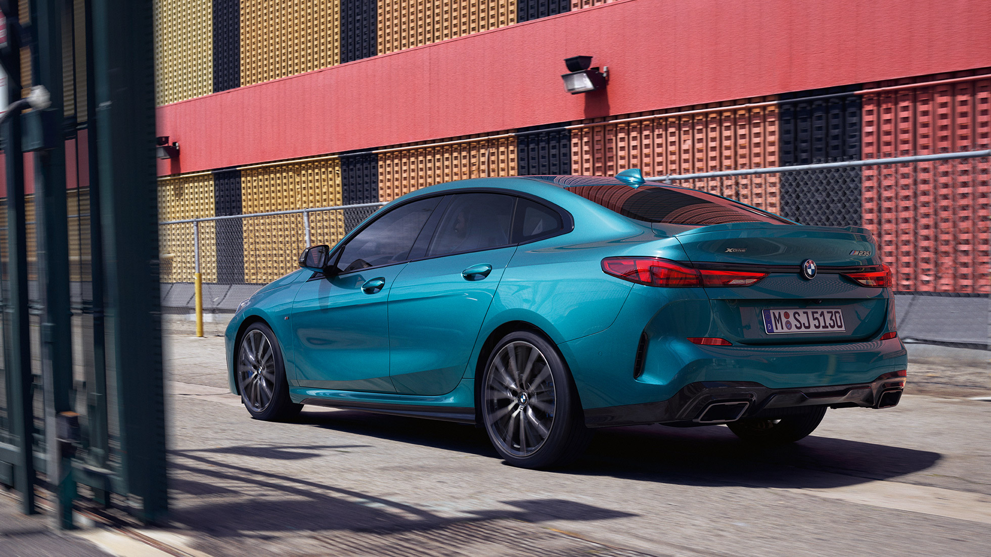 Video BMW 2-serie Gran Coupé Video BMW 2-serie Gran Coupé F44 Snapper Rocks Blue metallic eksteriør