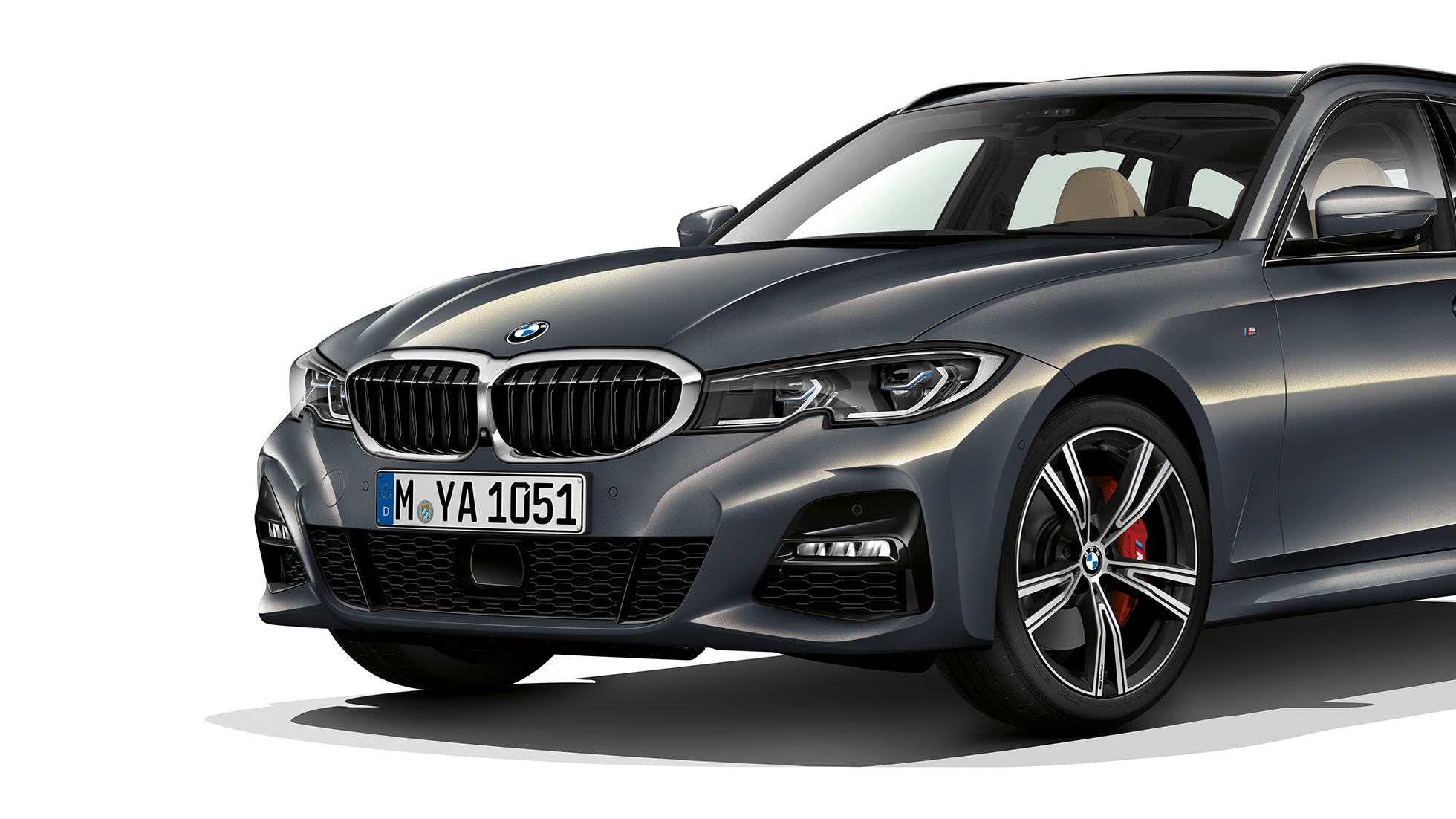 Model M Sport set forfra let drejet BMW 3-serie Touring, Model M Sport set forfra let drejet
