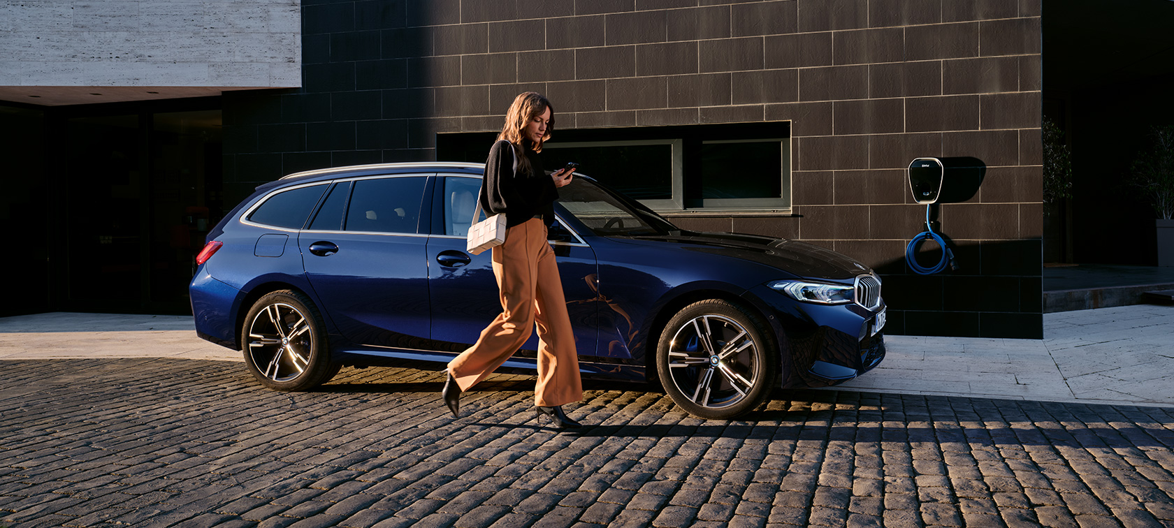 BMW 3-serie Touring LCI G21 plug-in-hybrid video BMW 3-serie Touring LCI G21 plug-in-hybrid video