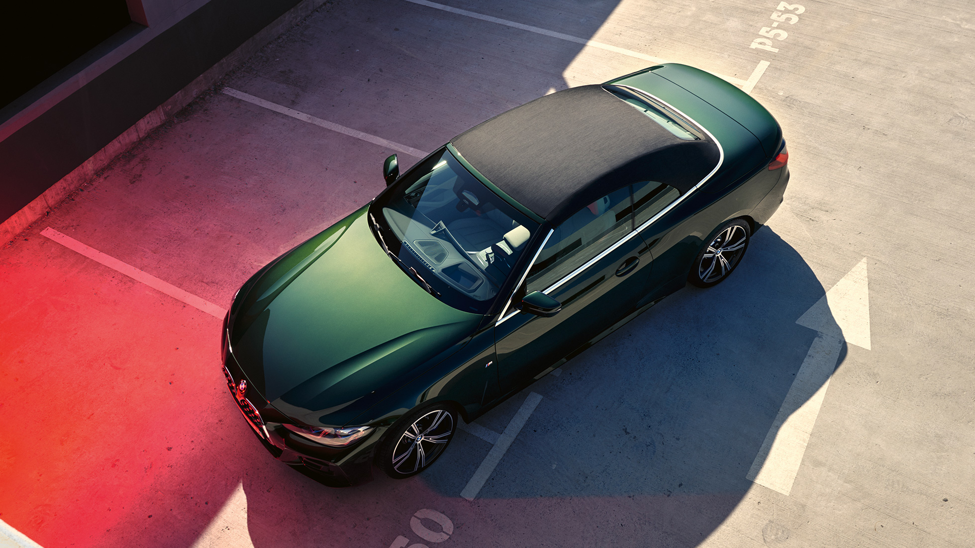BMW 4-serie Cabriolet G23 2020 set i fugleperspektiv stofkaleche BMW 4-serie Cabriolet G23 2020 Sanremo Green metallic set i fugleperspektiv stofkaleche