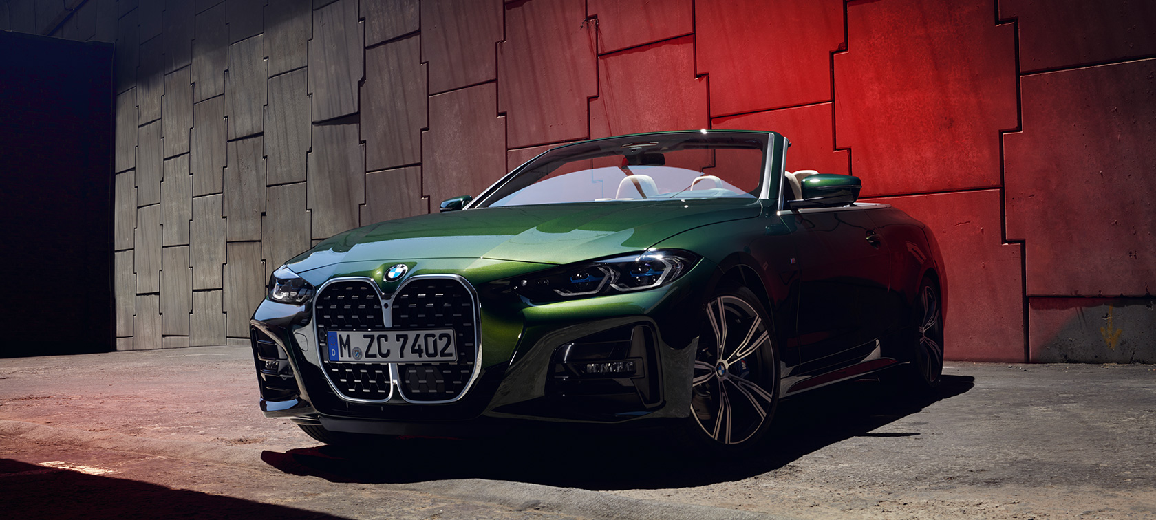 BMW 4-serie Cabriolet G23 2020 Sanremo Green metallic set forfra let drejet 